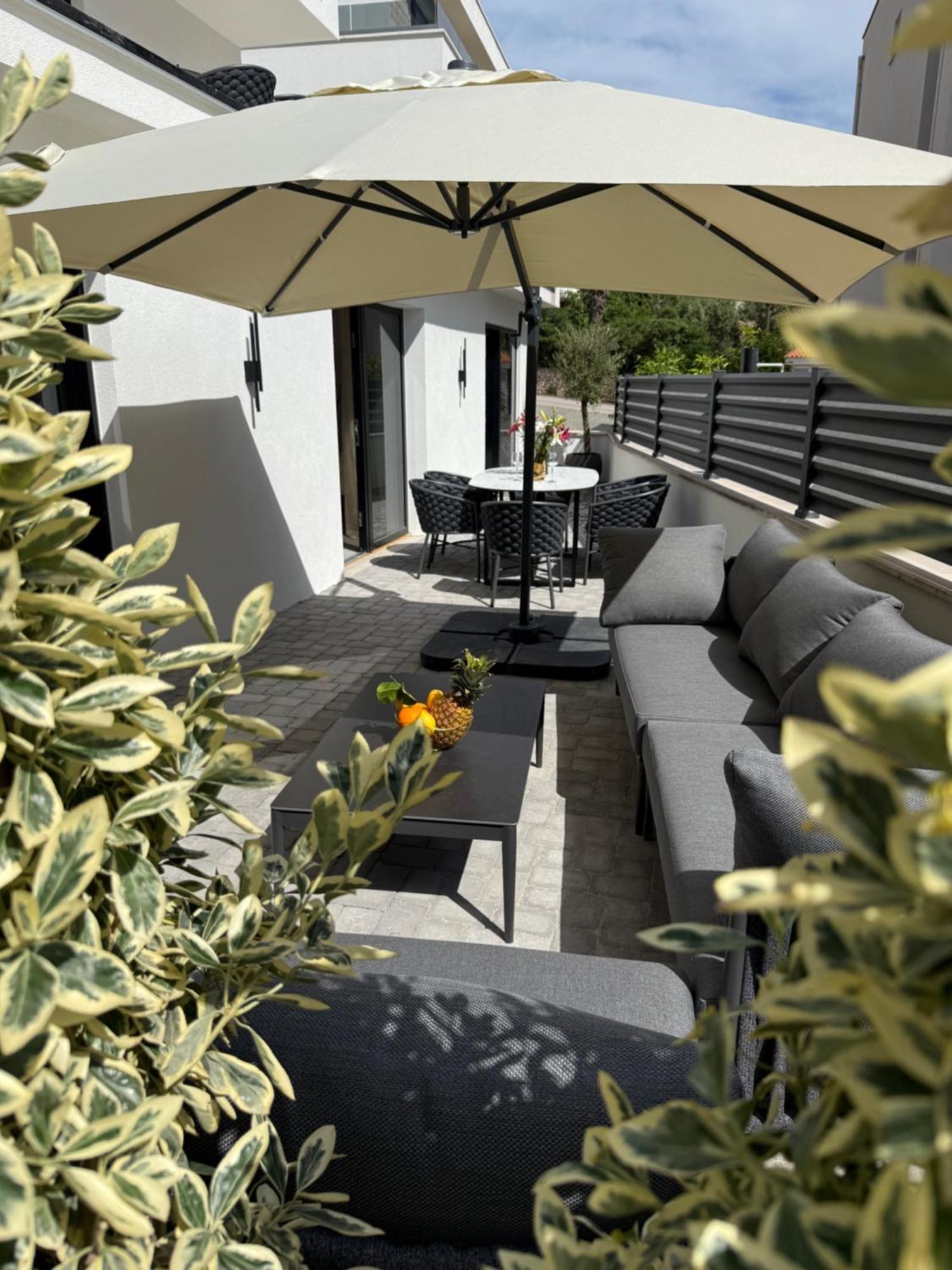 Apartment Sara Trogir Exteriör bild