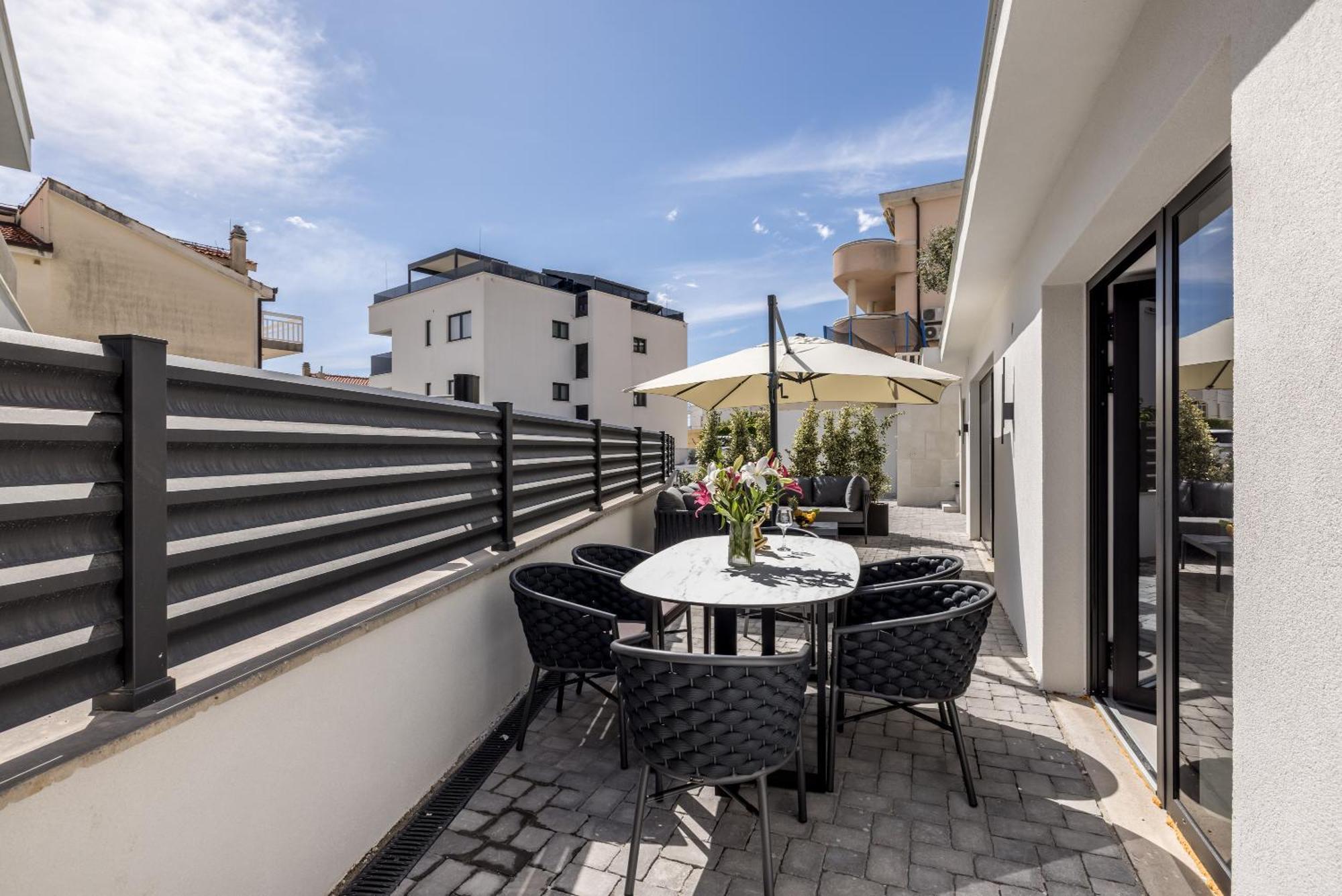 Apartment Sara Trogir Exteriör bild